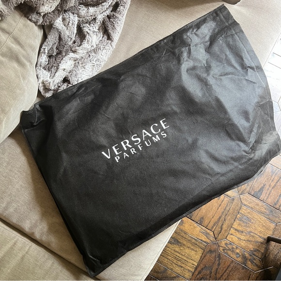 Versace Parfums Weekend Duffel Travel Gym Bag - NWOT - Picture 4 of 16